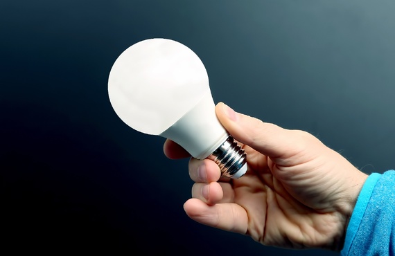 LED電球に交換する前に必要な電気工事を確認 | 仙台のアンペア変更なら実績が豊富なアンペア変更.com